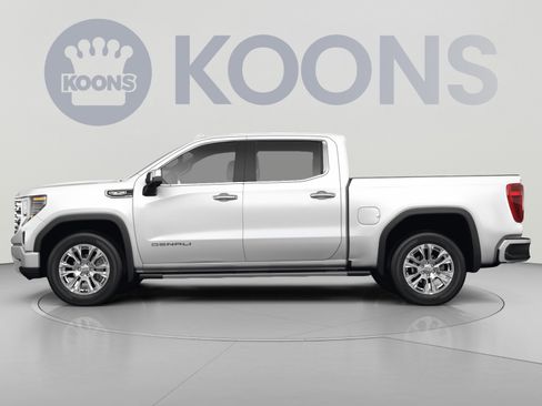 Used 2024 GMC Sierra 1500 Denali w/ Technology Package AWD/4WD image 2