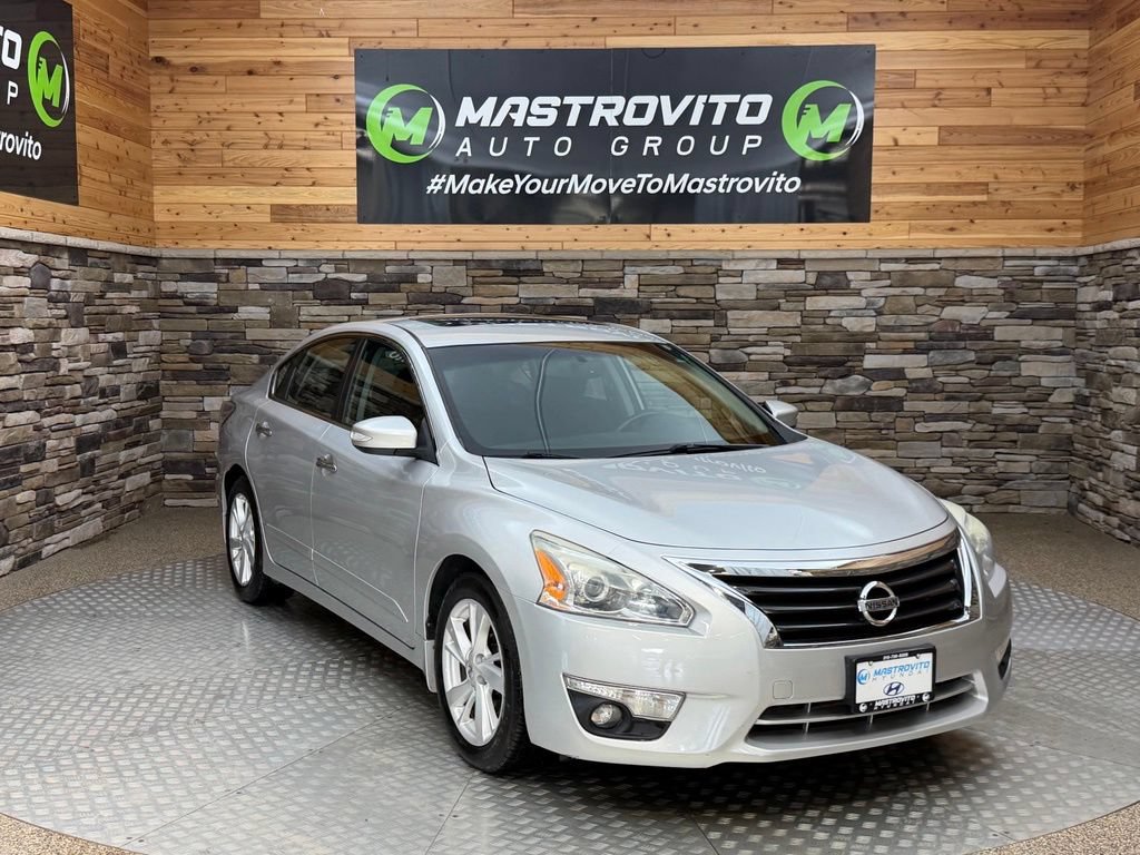 Used 2015 Nissan Altima 2.5 SV w/ Convenience Package FWD image 2