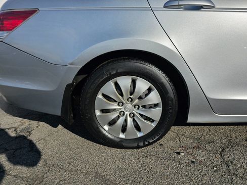 Used 2012 Honda Accord LX image 5