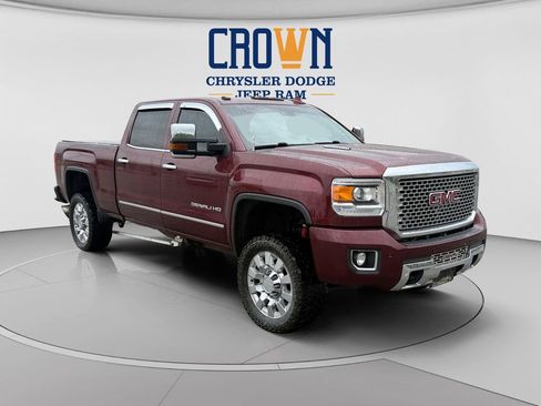 Used 2016 GMC Sierra 2500 Denali w/ Duramax Plus Package AWD/4WD image 1