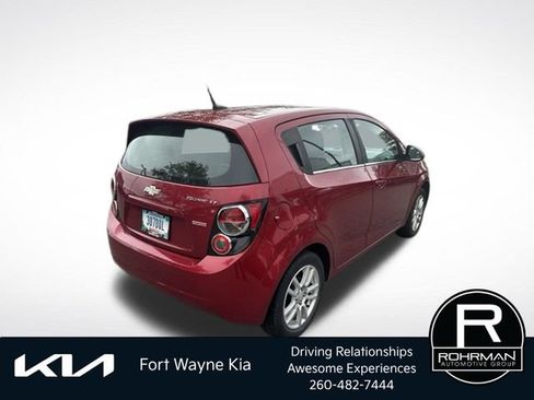 Used 2014 Chevrolet Sonic LT w/ Fun and Sun Package FWD image 6