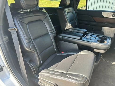 Used 2019 Lincoln Navigator Reserve AWD/4WD image 21
