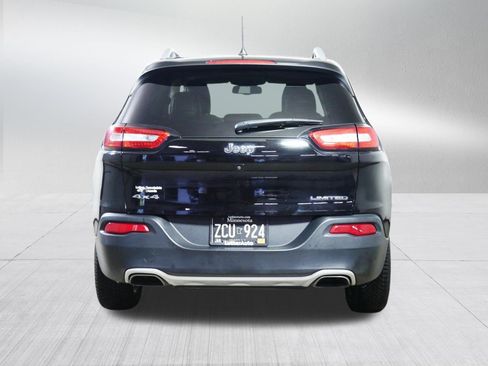 Used 2017 Jeep Cherokee Limited AWD/4WD image 6