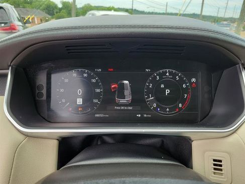 Used 2019 Land Rover Range Rover Sport HSE AWD/4WD image 18