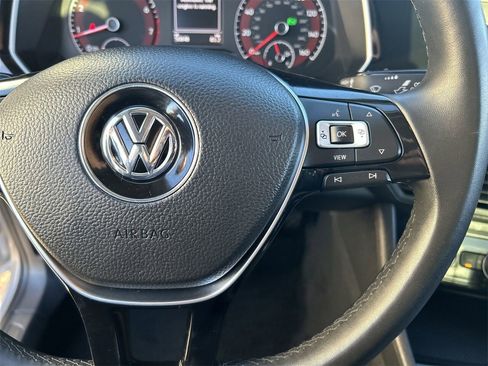 Used 2020 Volkswagen Jetta SE w/ SE Cold Weather Package image 22