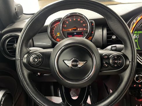 Used 2016 MINI Cooper Convertible FWD image 4