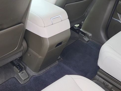 Certified 2024 Hyundai Santa Fe Calligraphy AWD/4WD image 17