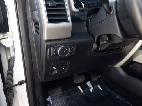 Used 2019 Ford F150 Lariat w/ Trailer Tow Package AWD/4WD image 20