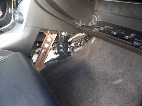 Used 2013 Chevrolet Cruze LT image 29