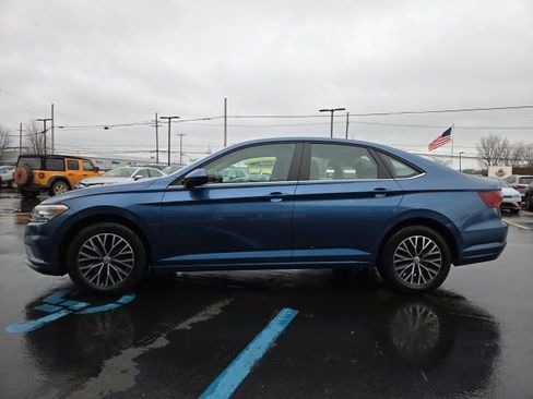 Used 2019 Volkswagen Jetta SE w/ Cold Weather Package image 4