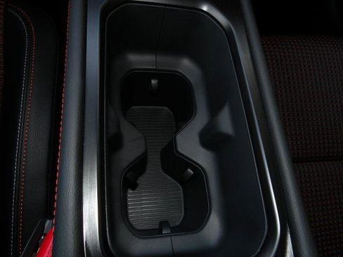 Used 2025 Nissan Kicks SR image 20