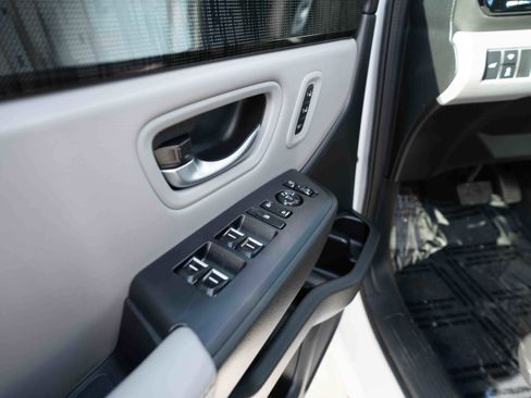 Used 2023 Honda Pilot Elite image 7