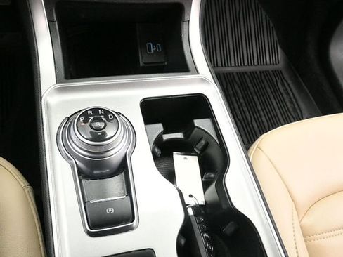 Used 2023 Ford Edge SEL w/ Convenience Package image 19