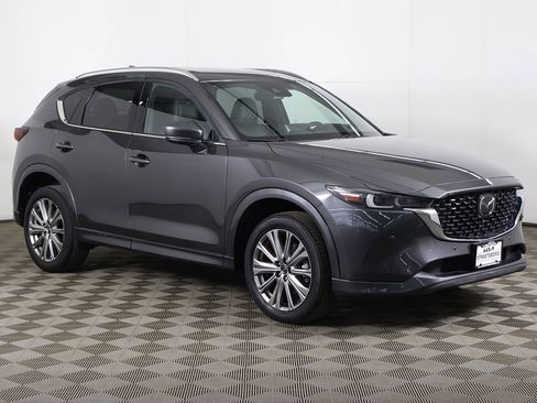 Used 2023 MAZDA CX-5 Signature AWD/4WD image 2