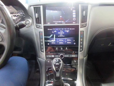 Used 2019 INFINITI Q50 Signature Edition AWD/4WD image 32