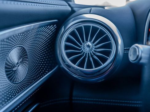 Used 2022 Mercedes-Benz SL 55 AMG 4MATIC image 8