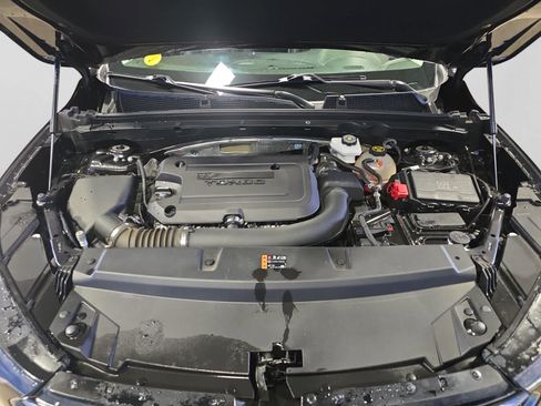 Used 2023 Buick Envision Essence AWD/4WD image 8