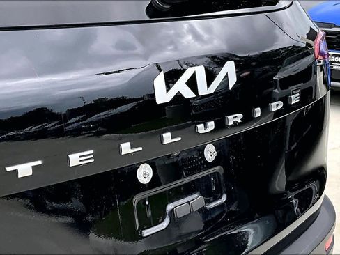 Used 2022 Kia Telluride S AWD/4WD image 29