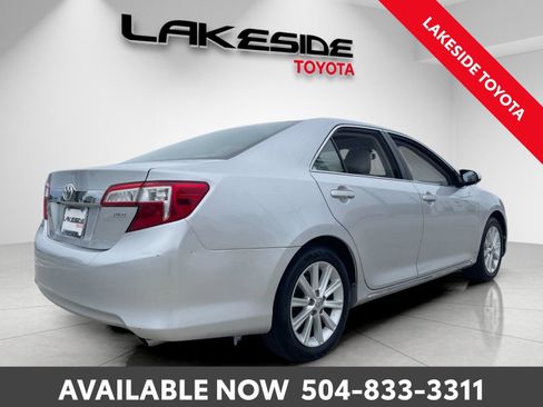 Used 2014 Toyota Camry XLE image 6