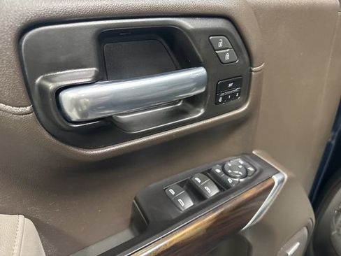 Used 2020 GMC Sierra 1500 SLT w/ SLT Premium Plus Package AWD/4WD image 21