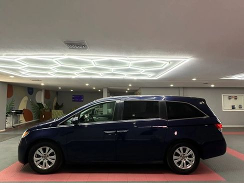 Used 2015 Honda Odyssey EX image 3