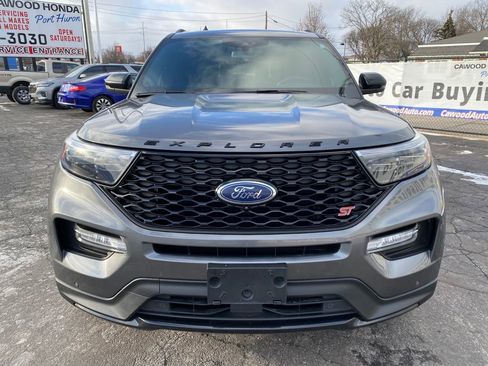 Used 2022 Ford Explorer ST w/ ST Street Pack image 10