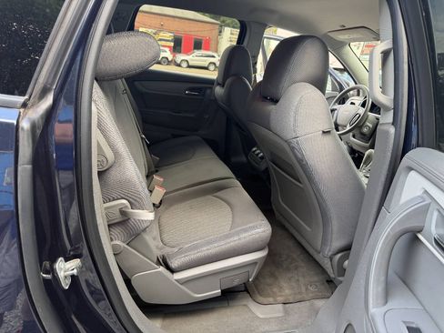 Used 2015 Chevrolet Traverse LS AWD/4WD image 16
