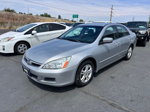 Used 2006 Honda Accord SE image 2