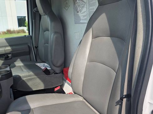 Used 2022 Ford E-350 and Econoline 350 Super Duty RWD image 25