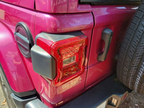 Used 2024 Jeep Wrangler Sahara w/ Technology Group image 21