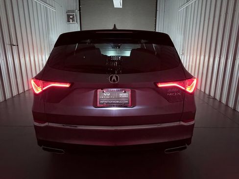 Used 2023 Acura MDX w/ Technology Package FWD image 9