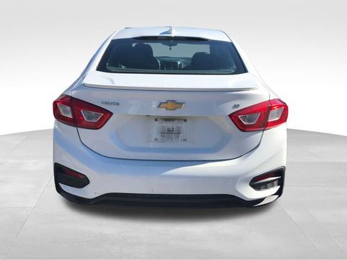 Used 2017 Chevrolet Cruze LT w/ RS Package image 11