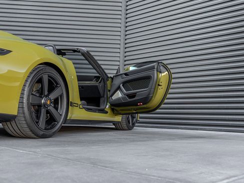 Certified 2026 Porsche 911 Carrera 4 GTS image 36