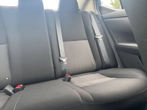 Used 2025 Nissan Sentra SV FWD image 30