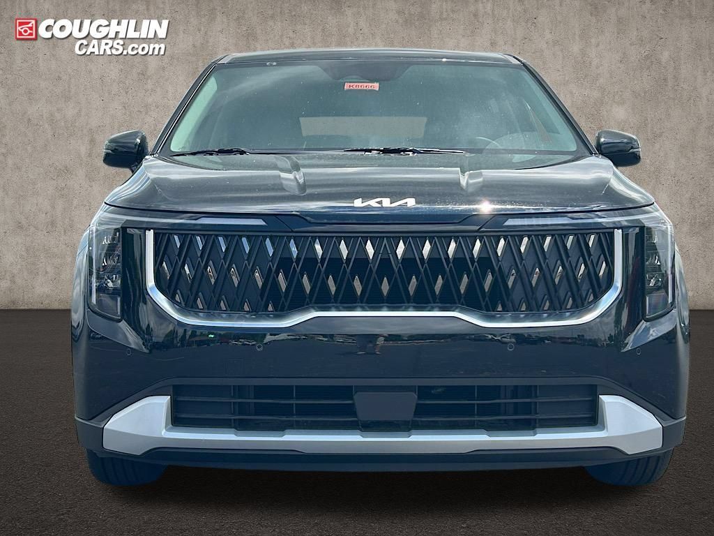 New 2025 Kia Carnival FWD image 10
