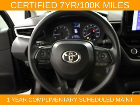 Used 2025 Toyota Corolla LE FWD image 17