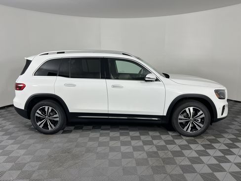 New 2026 Mercedes-Benz GLB 250 4MATIC image 14