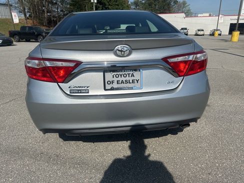 Certified 2017 Toyota Camry SE image 7
