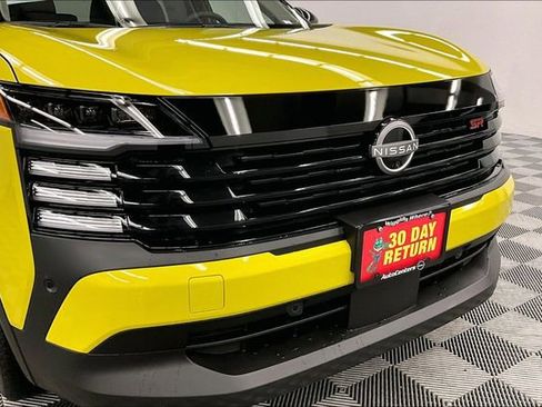 New 2026 Nissan Kicks SR w/ Cold Weather Package image 15