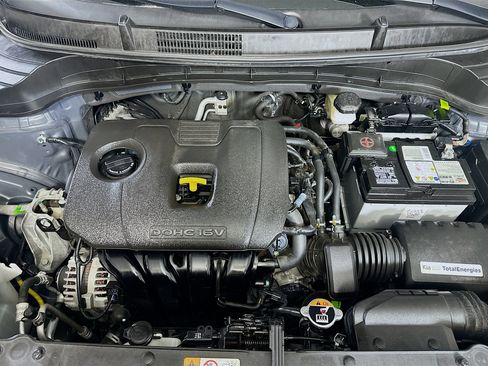 Used 2025 Kia Soul LX w/ LX Technology Package image 32