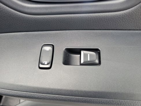 Certified 2025 Honda Pilot EX-L image 9