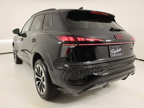 New 2026 Audi Q3 quattro 2.0T AWD/4WD image 3