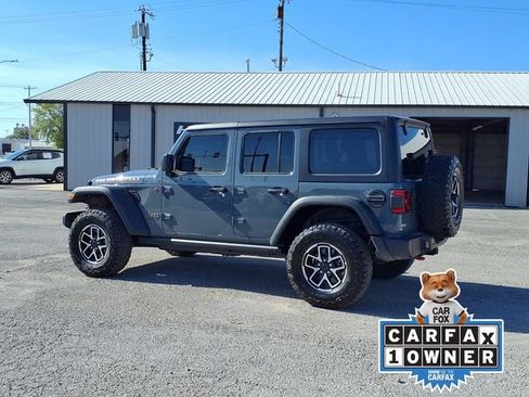 Certified 2025 Jeep Wrangler Unlimited Rubicon w/ Convenience Group AWD/4WD image 18