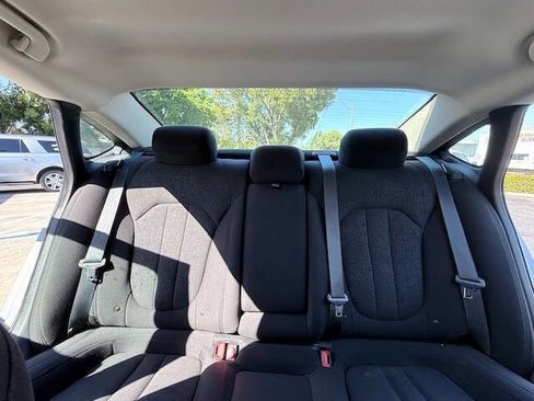 Used 2015 Chrysler 200 Limited w/ Convenience Group image 12