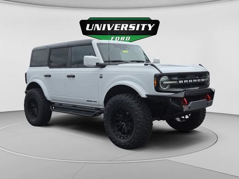 New 2026 Ford Bronco Outer Banks AWD/4WD image 1