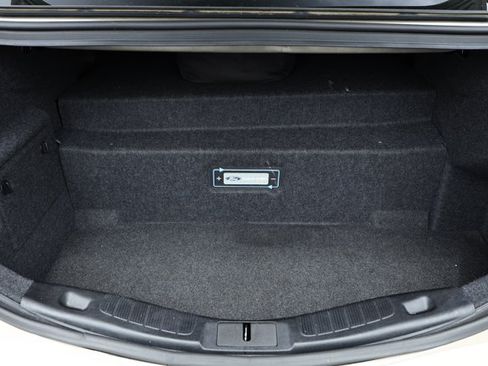 Used 2019 Ford Fusion Energi Titanium FWD image 10