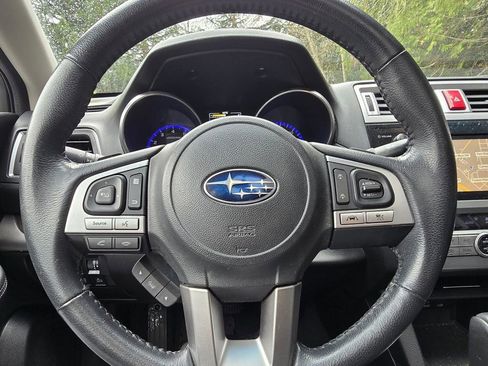 Used 2017 Subaru Legacy 2.5i Limited image 3