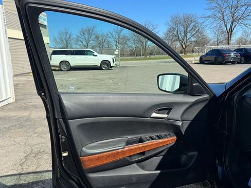 Used 2011 Honda Accord EX image 17