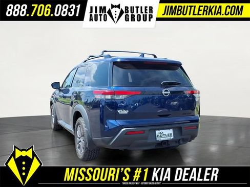 Used 2023 Nissan Pathfinder SV w/ SV Premium Package AWD/4WD image 5