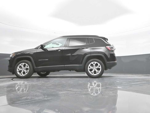 Used 2024 Jeep Compass Latitude AWD/4WD image 38